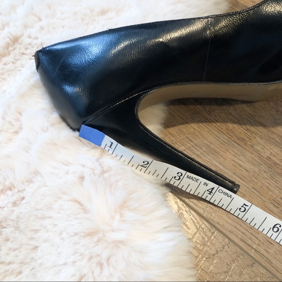 Vince Camuto Black “Deric” Platform Heels - Picture 6 of 8